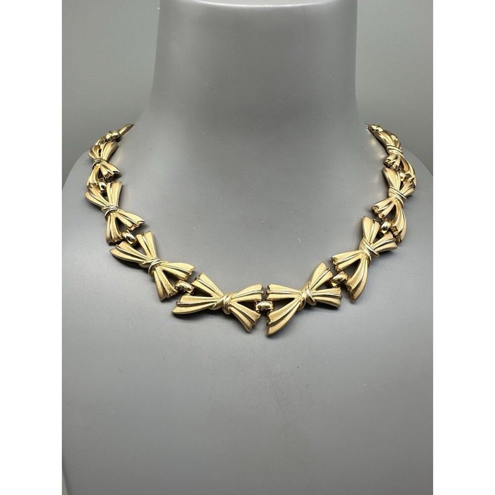 Vintage Trifari Necklace Bow Panels Gold Tone Signed Adjustable 14-15”